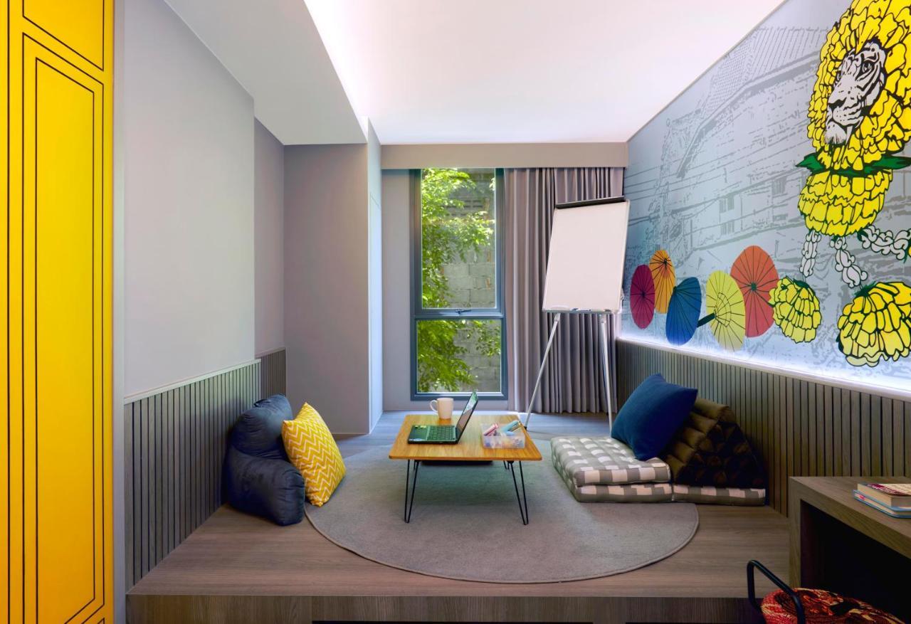 Lyf Sukhumvit 8 Bangkok Hotel Exterior photo